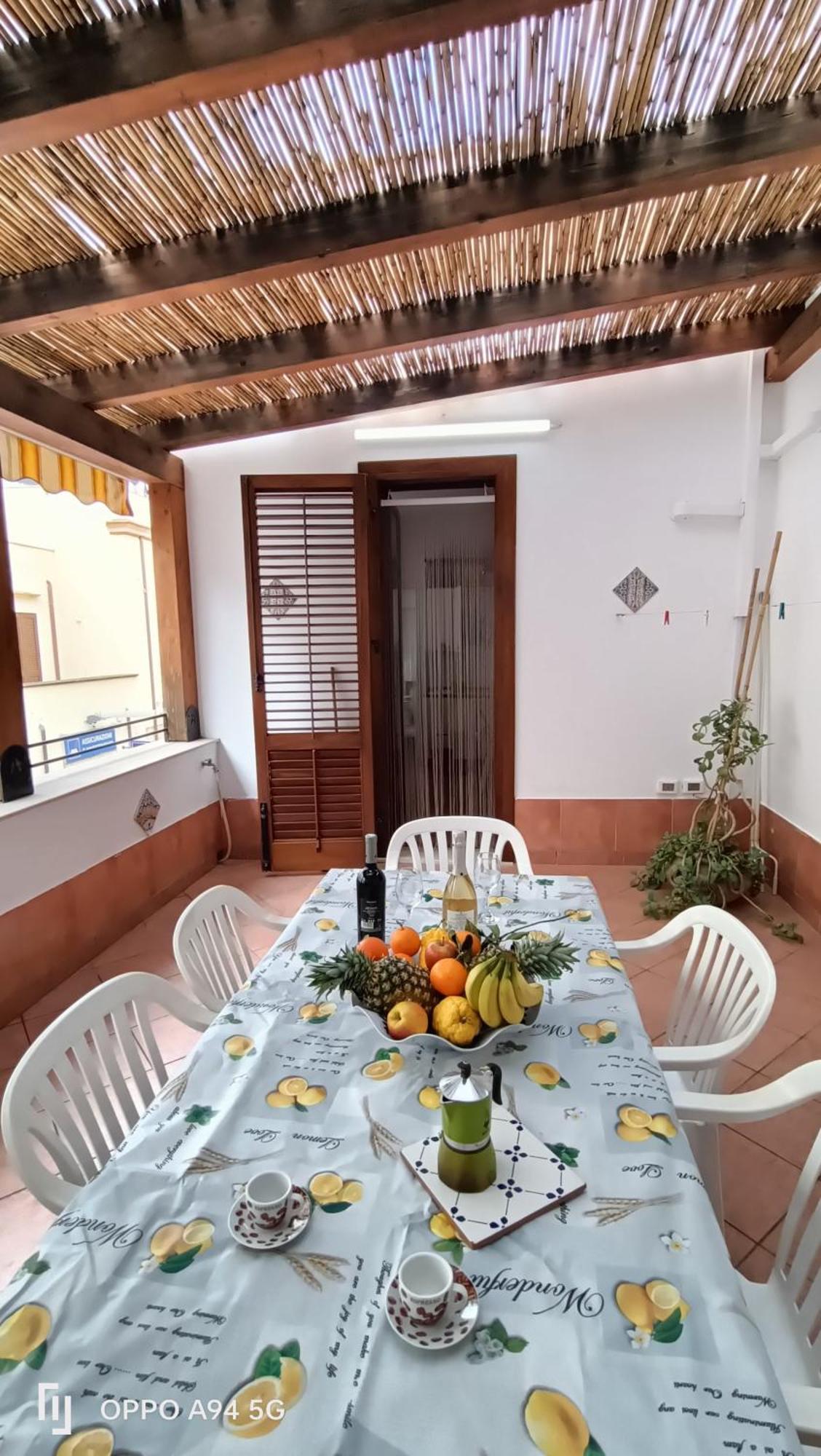 Casa Vita In Centro Balestrate Exterior photo